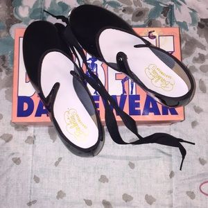 dance tap shoes